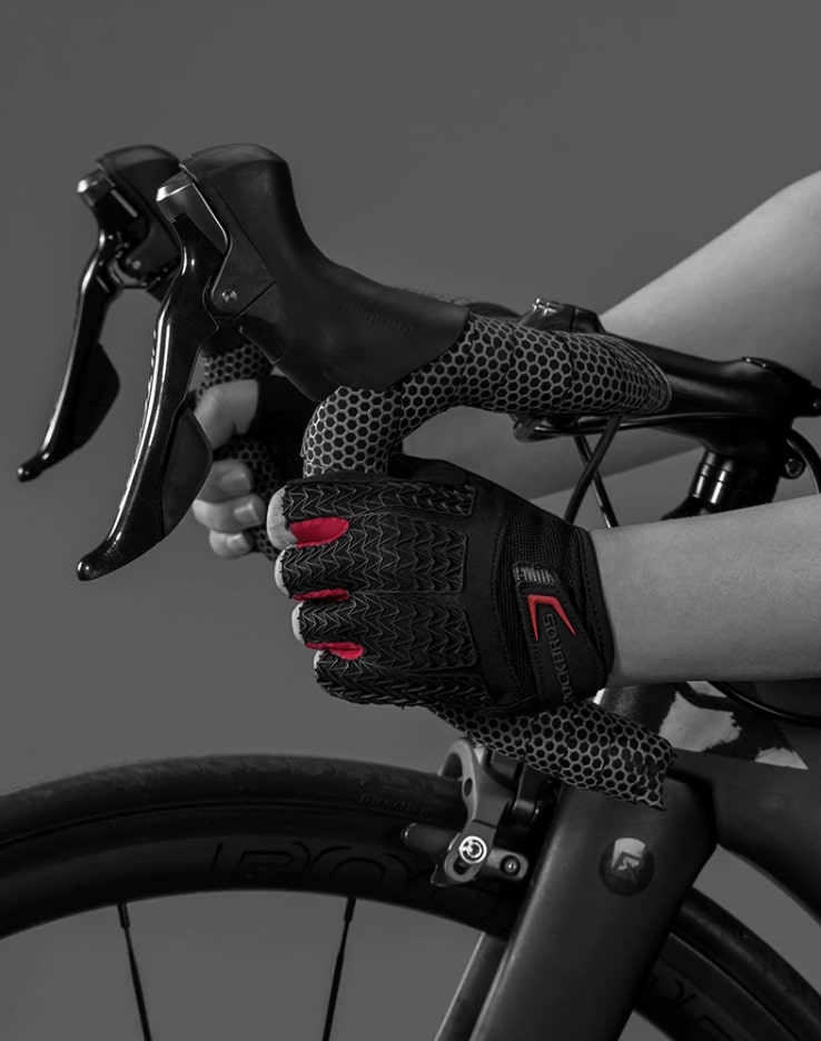 glovess (1)