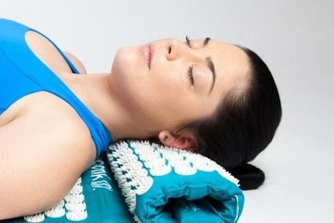 Acupuncture_Pillow_Massage_Yoga_Mat_Body_Stress_Pain_Reliever_Set_02_large_3e2312ea-f744-4d58-8157-b81271b1f8ba_large